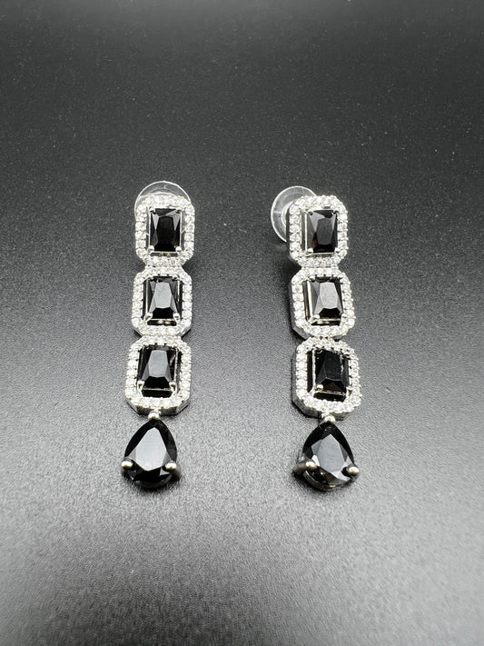 Eternal Black Radiance Set with necklace and earrings