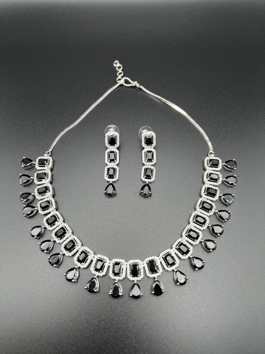 Eternal Black Radiance Set with necklace and earrings