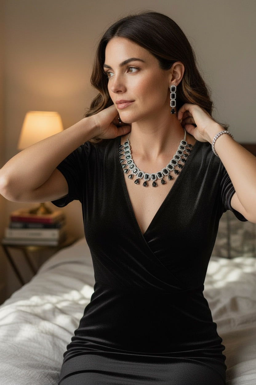 Eternal Black Radiance Set with necklace and earrings